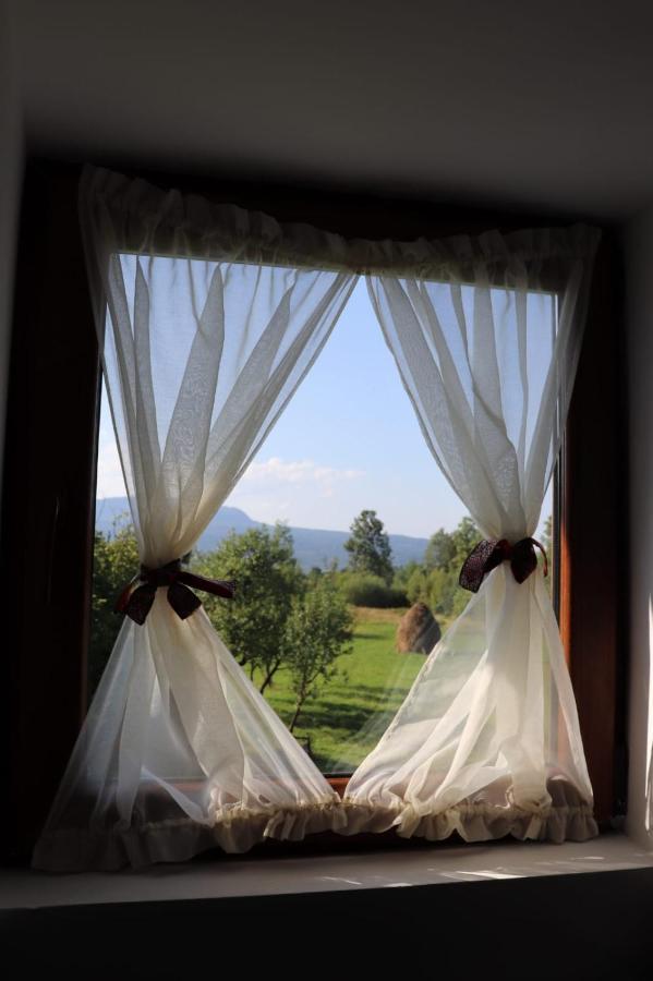 Casuta Din Gradina Breb Exterior foto