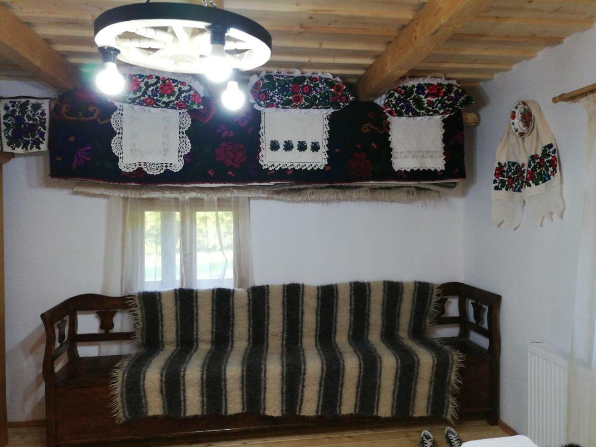 Casuta Din Gradina Breb Exterior foto